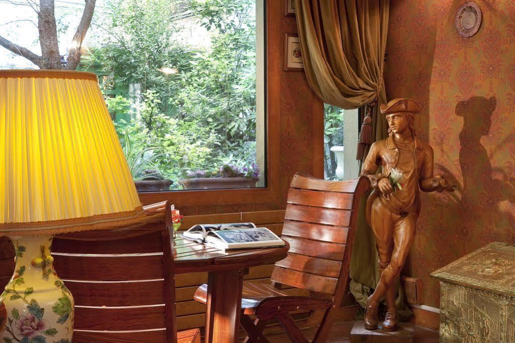 Hotel Bienvenue Paris Bagian luar foto